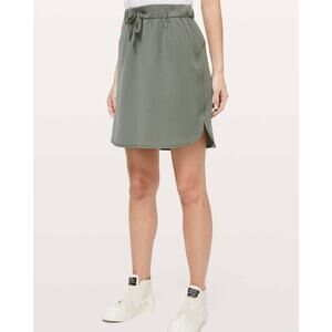 Lululemon On The Fly Skirt Grey Sage Quick Dry Travel Athleisure Gorpcore Size 8